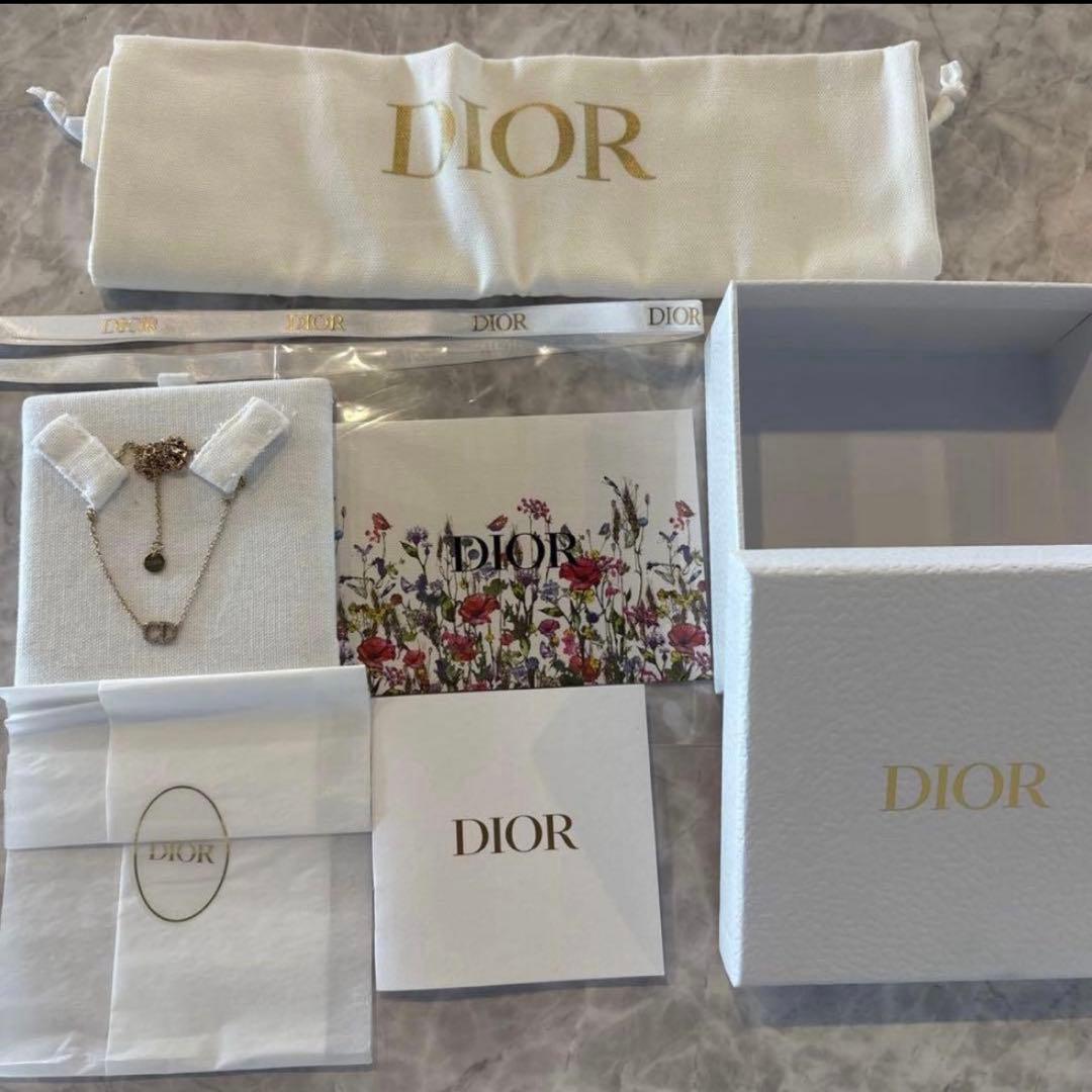 ご購入希望者いらっしゃいます正規！新品ꕤdiorネックレス✨おまけ巾着袋、レター