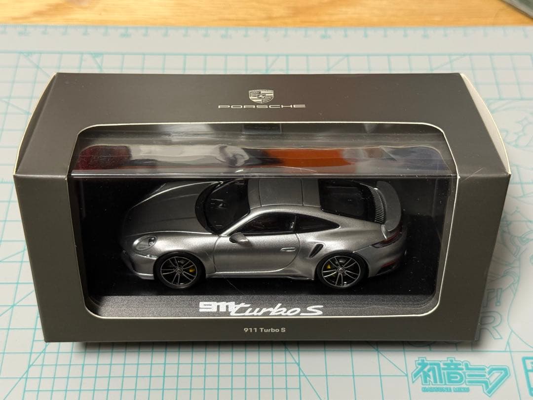 ミニチャンプス　ポルシェ911 TurboS 992