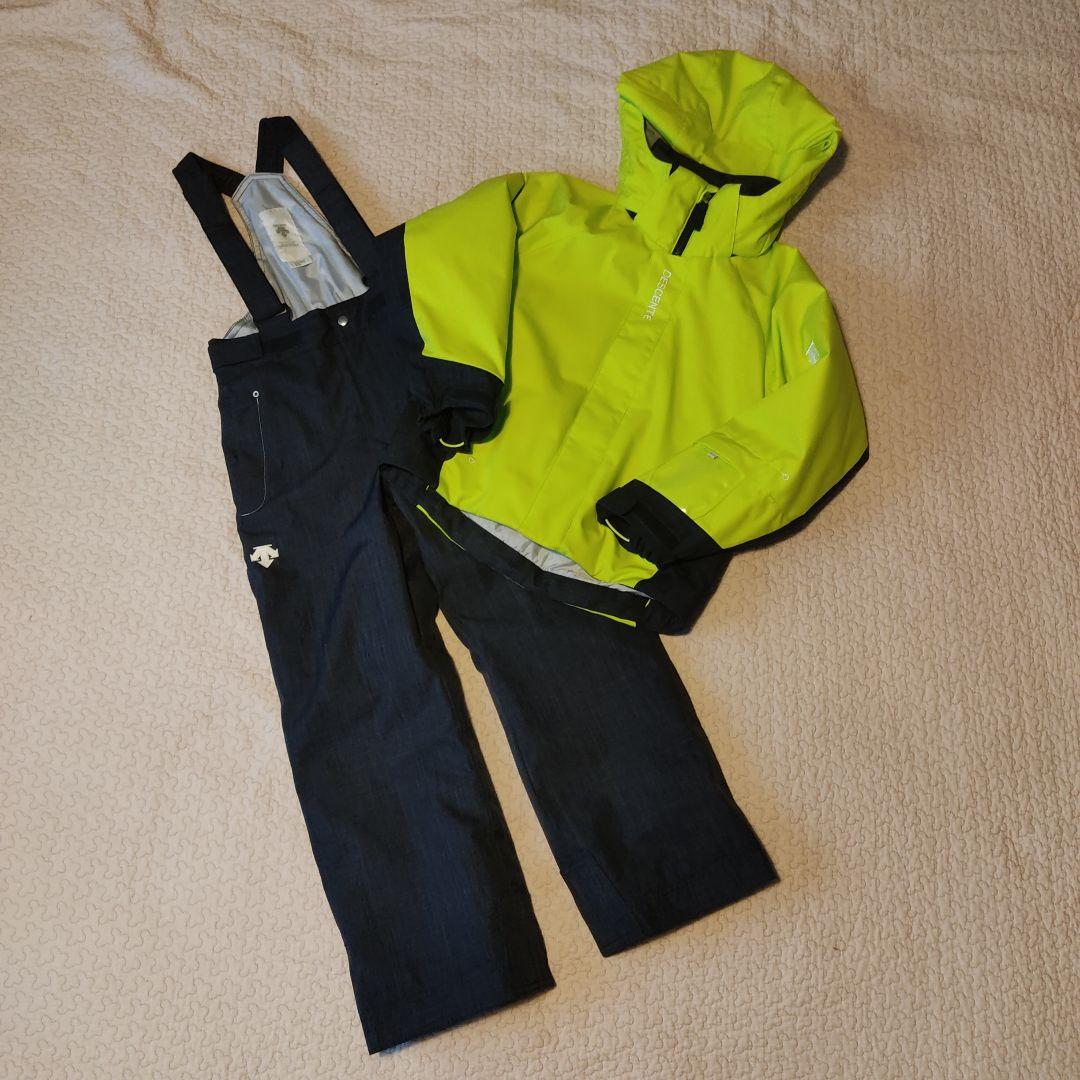 極美品デサント　スキーウェア　スノボ　130 DESCENTE