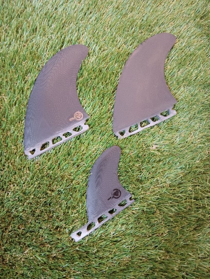 ブラックハート　BH2+1 フィン　フューチャーフィン　ツインスタビ