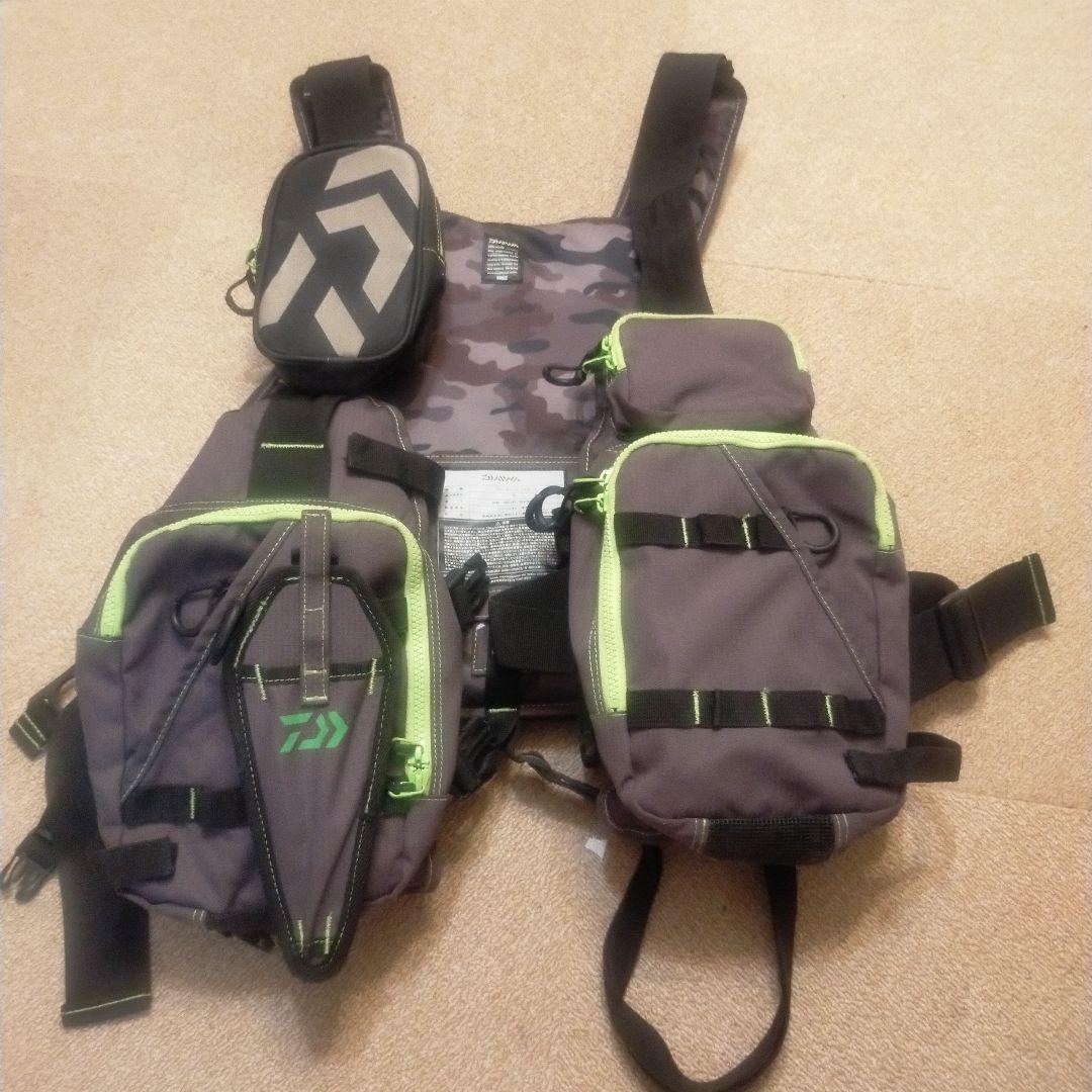 Daiwa 迷彩フィッシングベスト