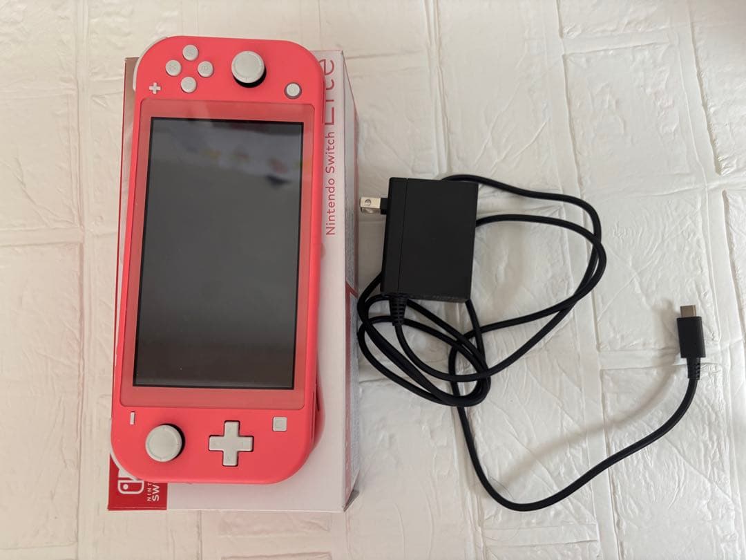 Nintendo Switch Lite 本体 ピンク 充電器付き　フィルム付き
