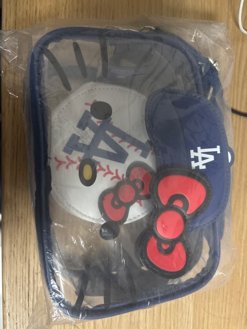 ハローキティ ロサンゼルス・ドジャース ポーチ
