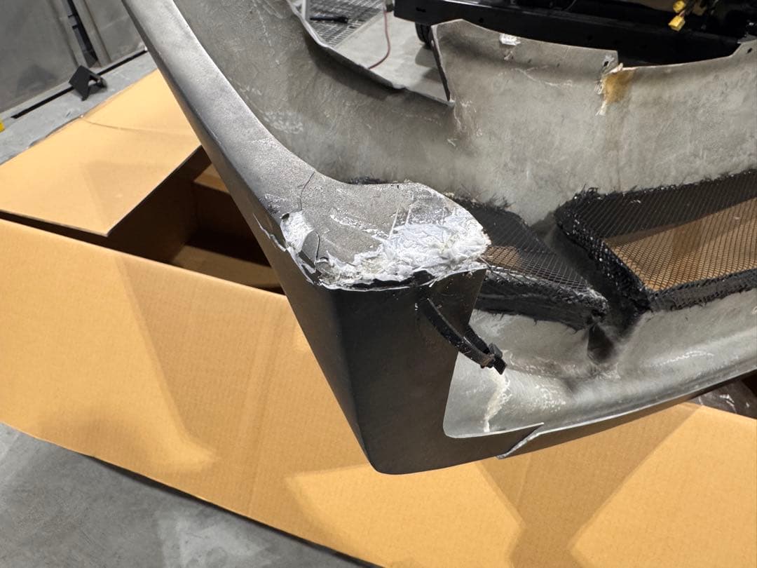 Z33 社外FRPフロントバンパー マットブラック 傷割れあり