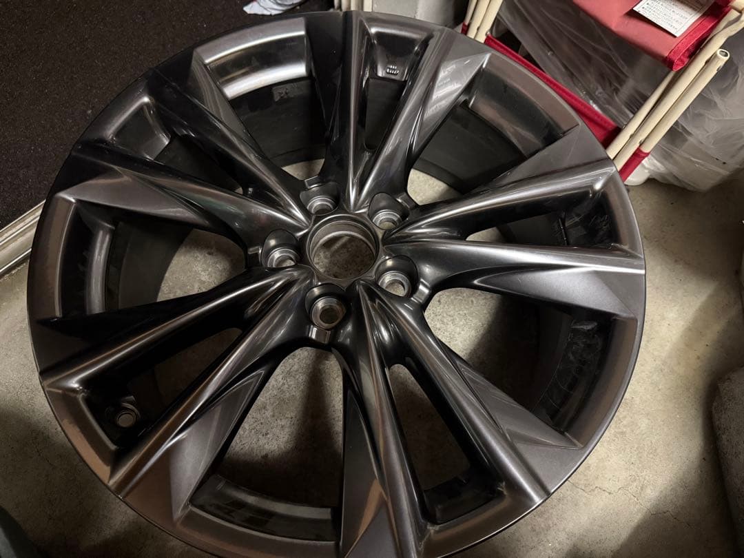 19インチ 多スポークデザインホイール