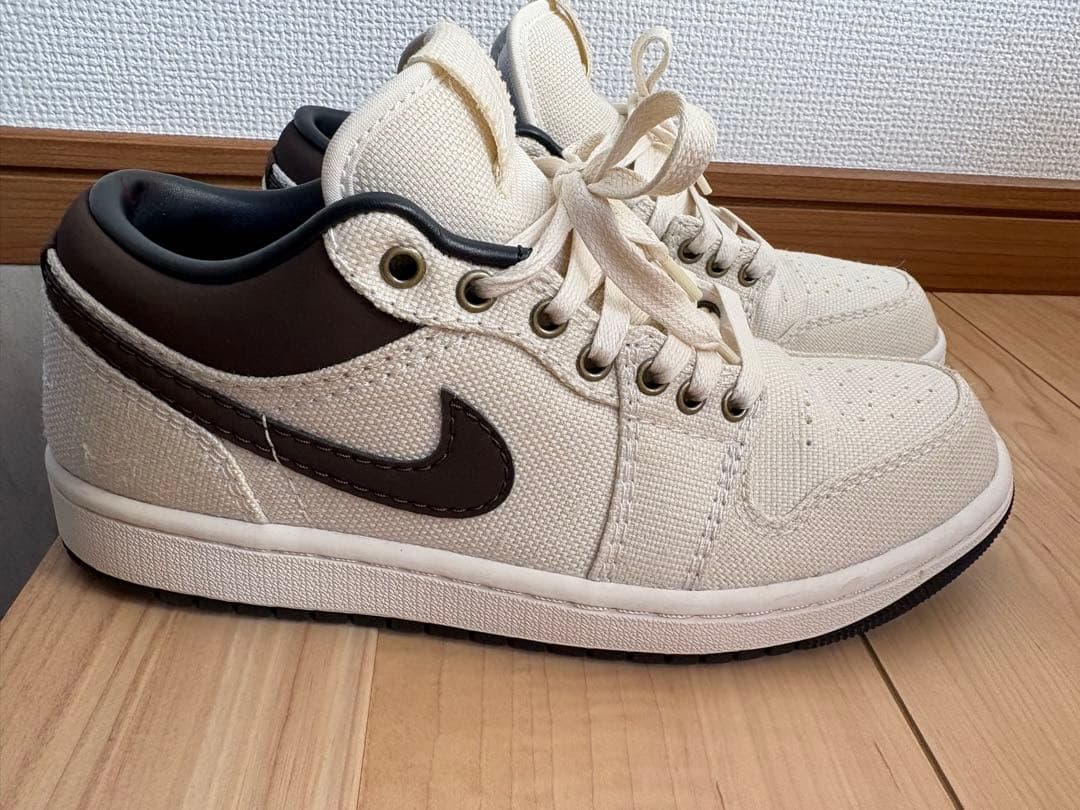 Nike Air Jordan 1 Low アイボリー/ブラウン