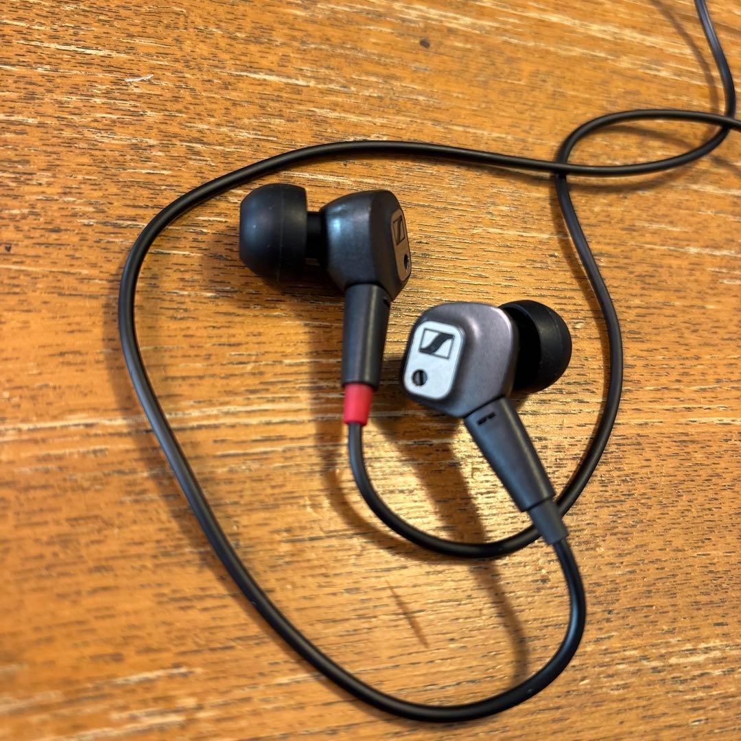 中古　Sennheiser IE80S イヤホン ブラック