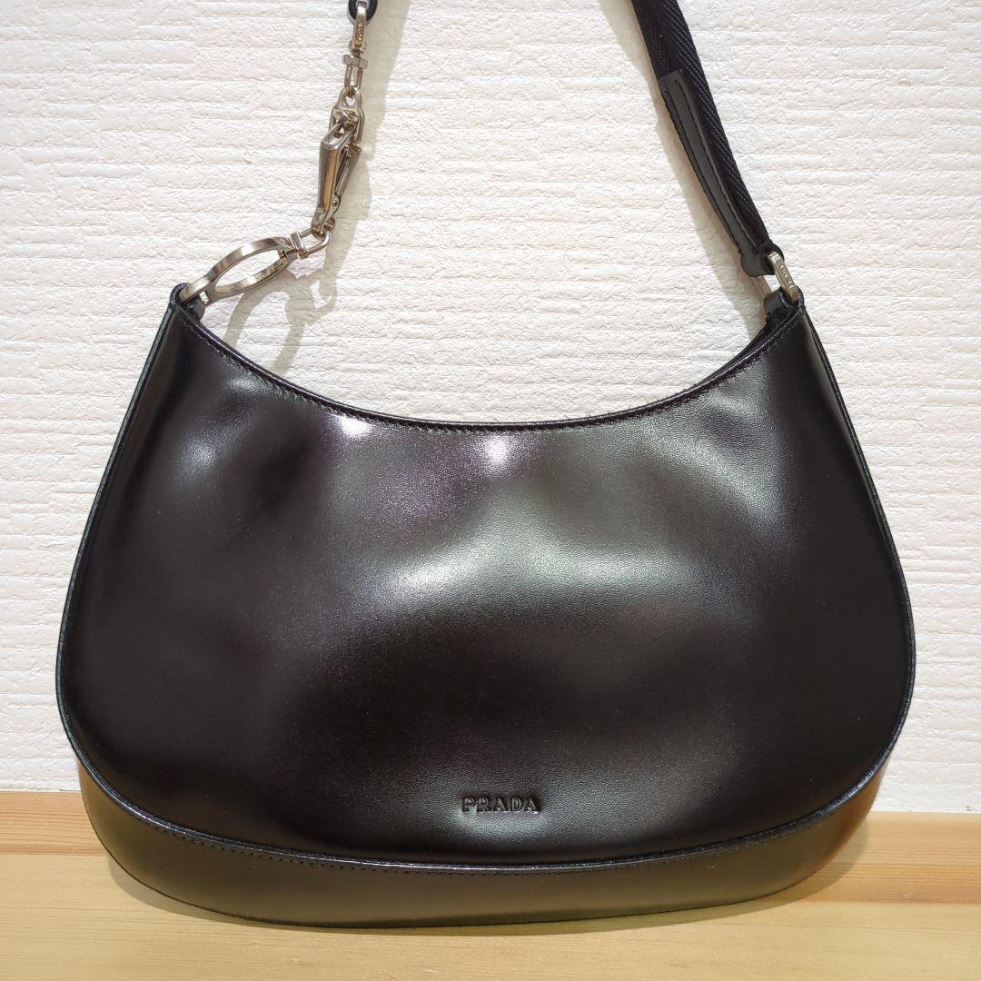 プラダ　レザーワンショルダーバッグ　美品　正規品　PRADAショルダー　レザー
