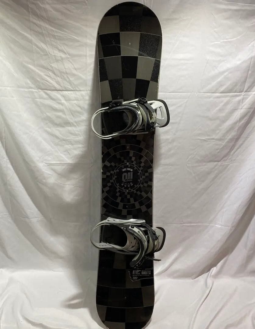 グラトリ　011 Artistic bouncer 154cm ×BURTON