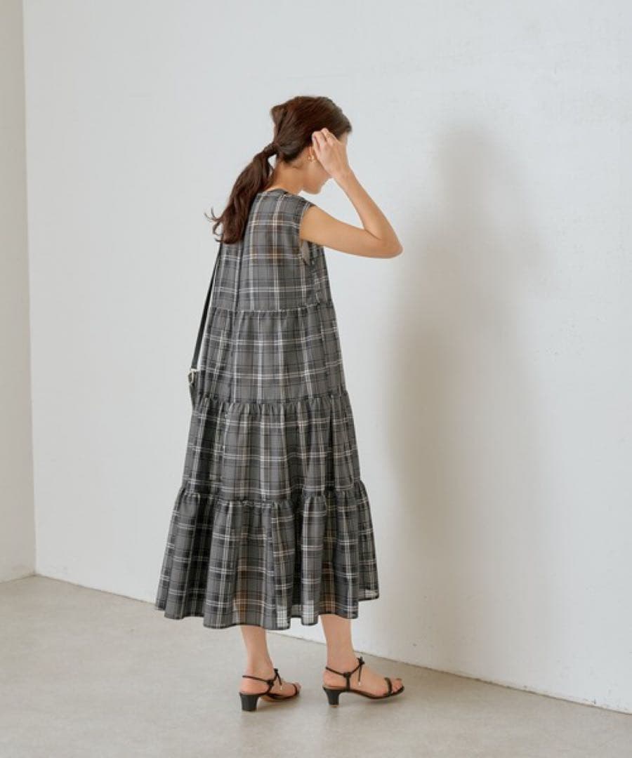 ✨定価3万円✨新品　ビアズリー　シアーチェックティアードワンピース　ロング　F