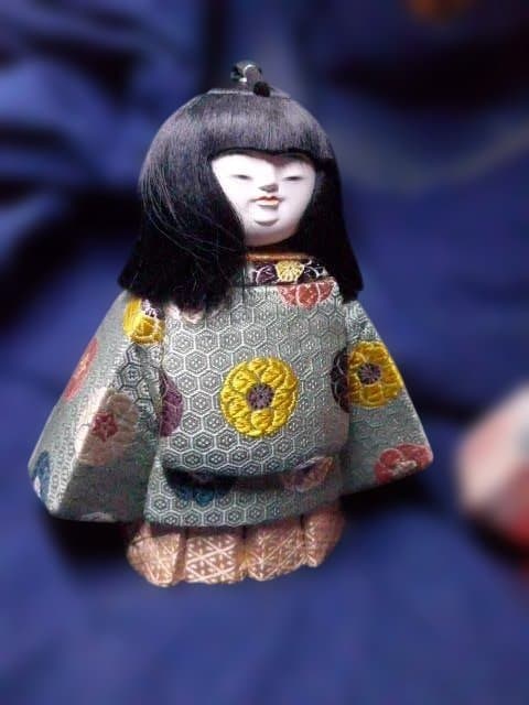貴重な国指定無形文化財の人形師　銀座　原米洲の稚児雛です