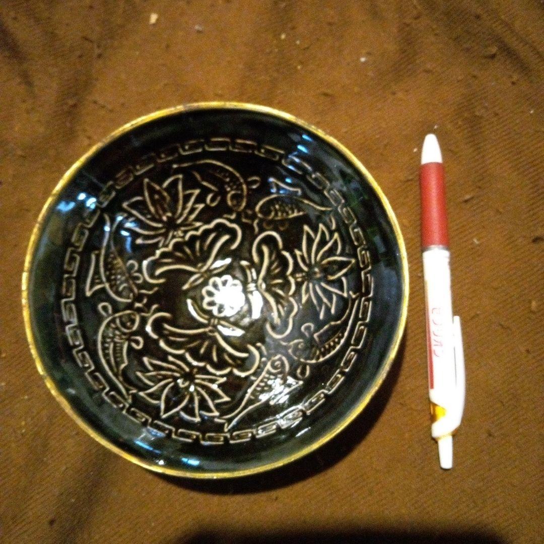 とし　中国陶磁器　磁州窯碗　黒い花柄の陶器