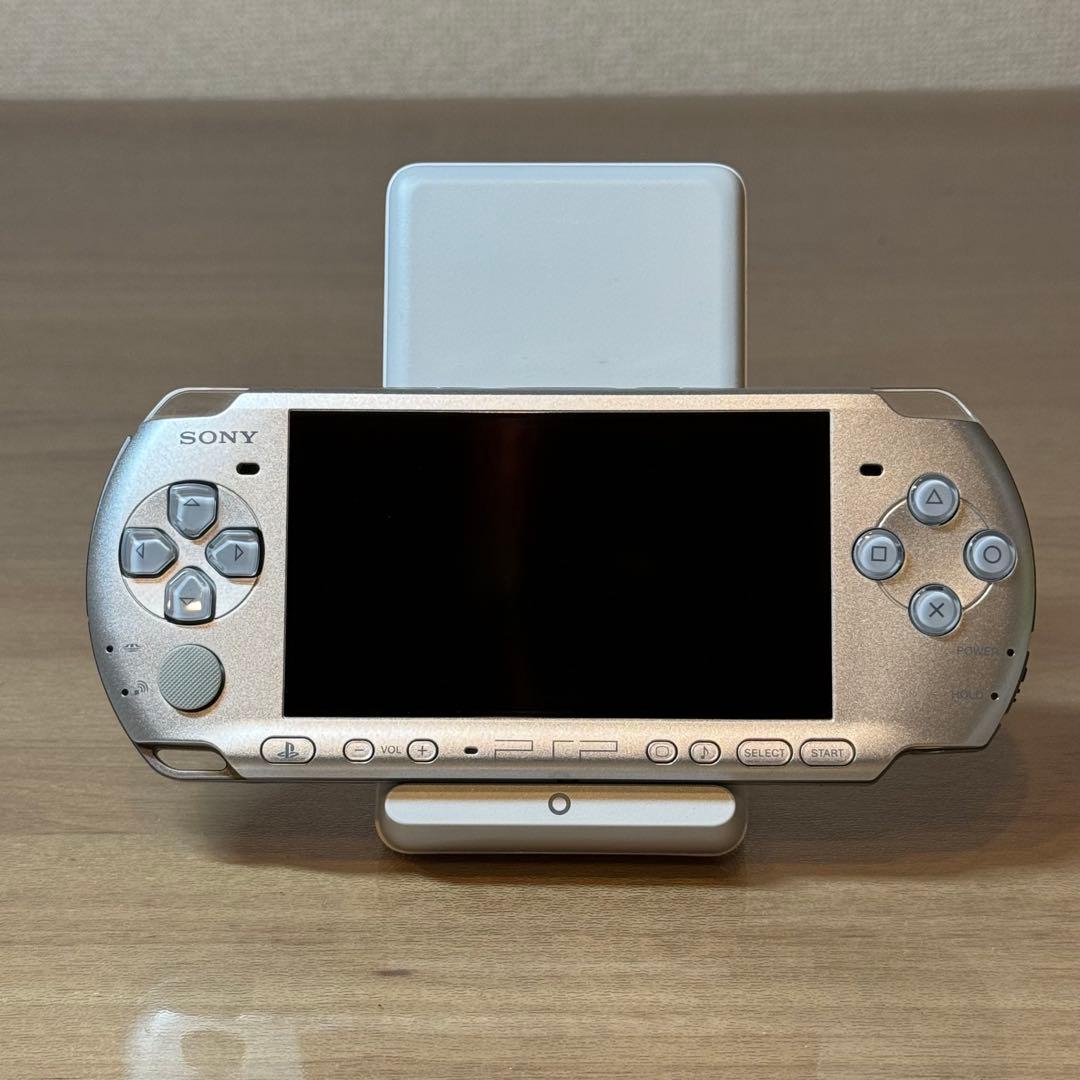 4-467 PSP-3000 ミスティック・シルバー
