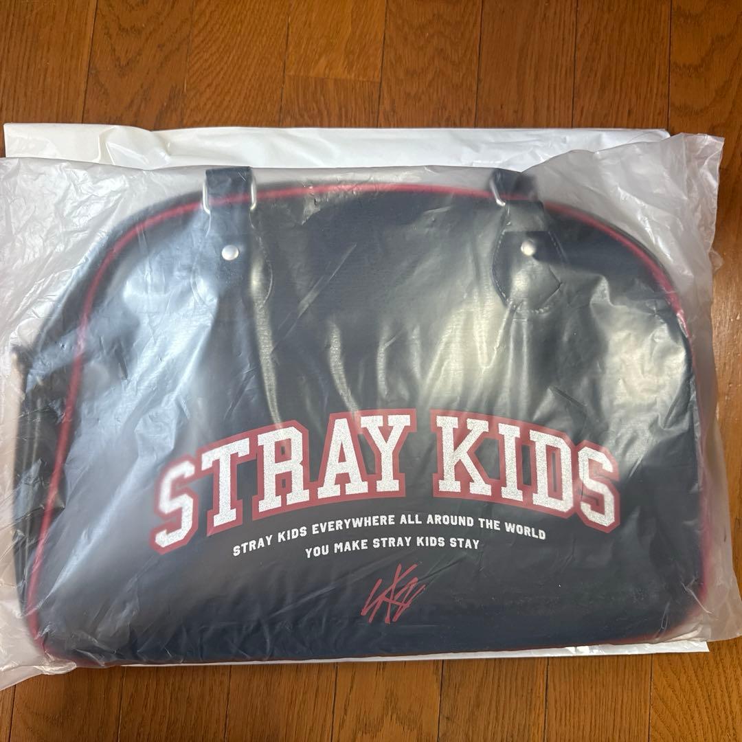 straykids エナメルボストンバッグ　新品未使用