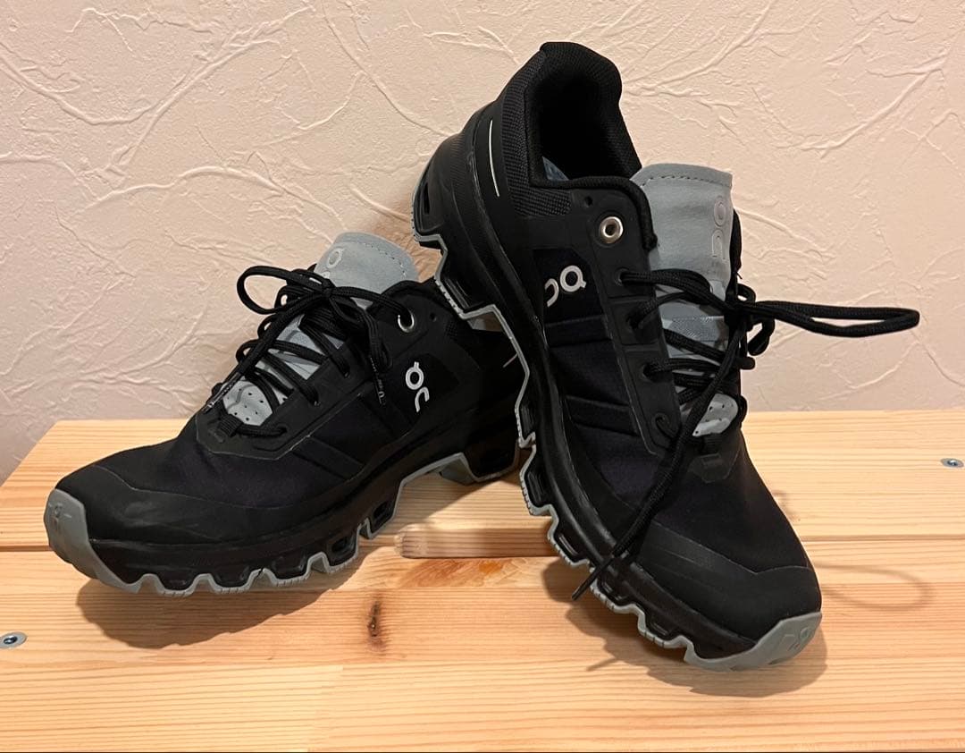 On トレイルランニングシューズ （レディース）