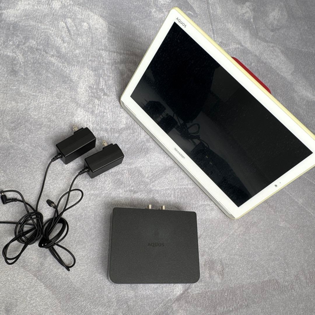 SHARP AQUOS ポータブルテレビ　2T-C16AP