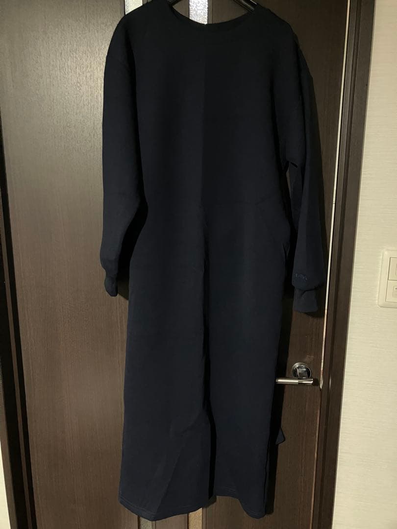 テンシャル　1度のみ着用　スウェットワンピワース　ネイビー