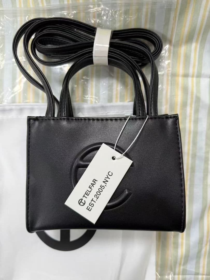 Telfar ブラックショルダーバッグ