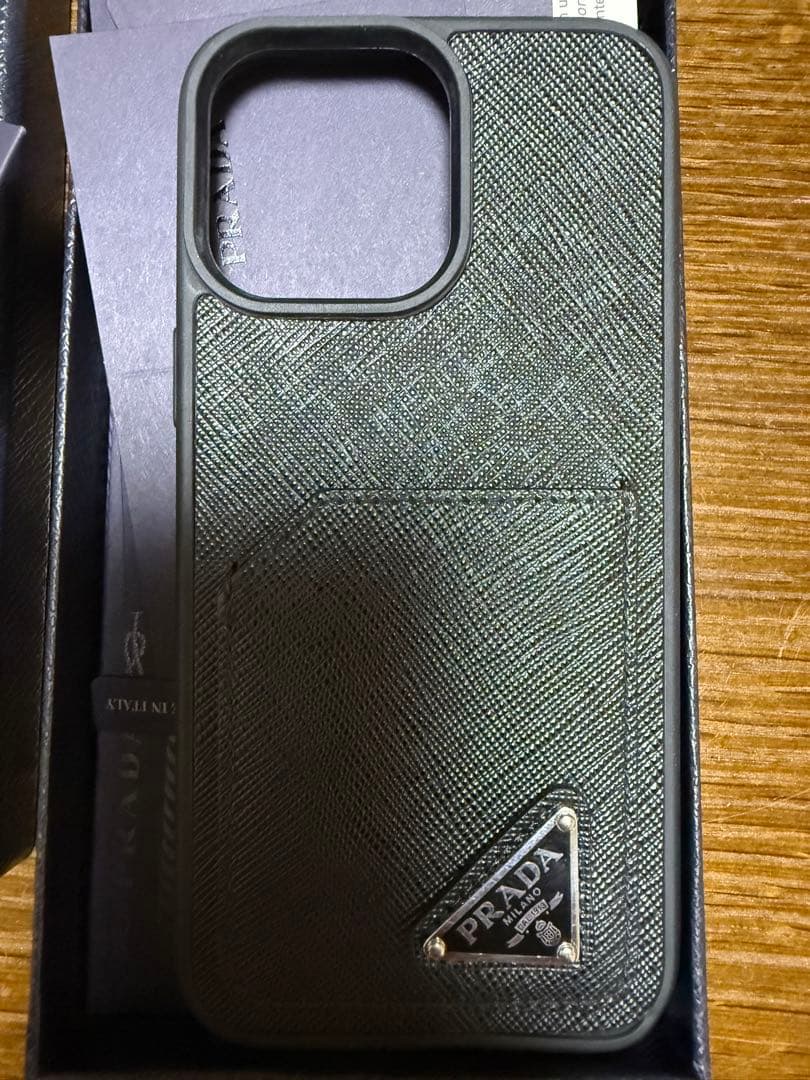 PRADA ブラックレザー iPhone14pro Max