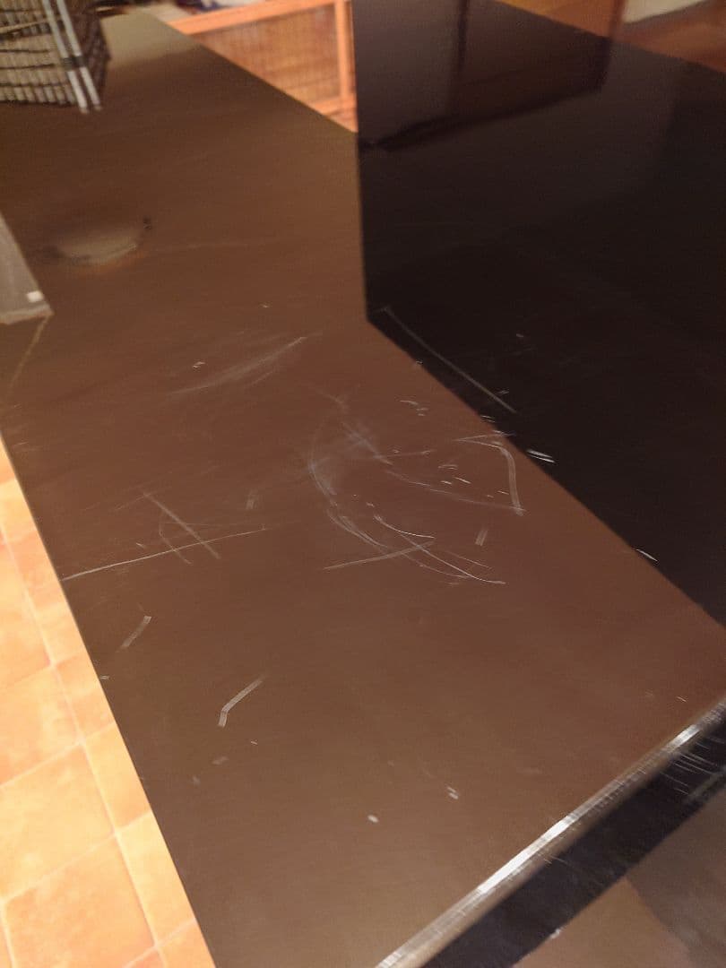 お洒落な黒のモダンキャビネット　飾り棚　 4扉