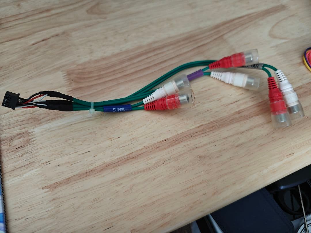 ALPINE DAF9Z ディスプレイオーディオ本体