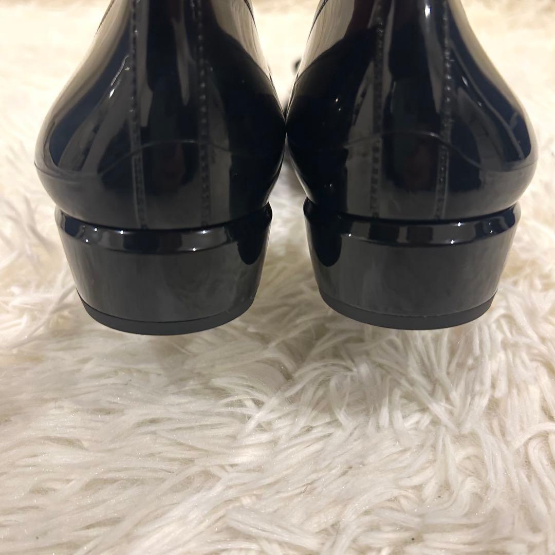 美品 フェラガモ ラバーシューズ ヴァラリボン ブラック 25cm エナメル