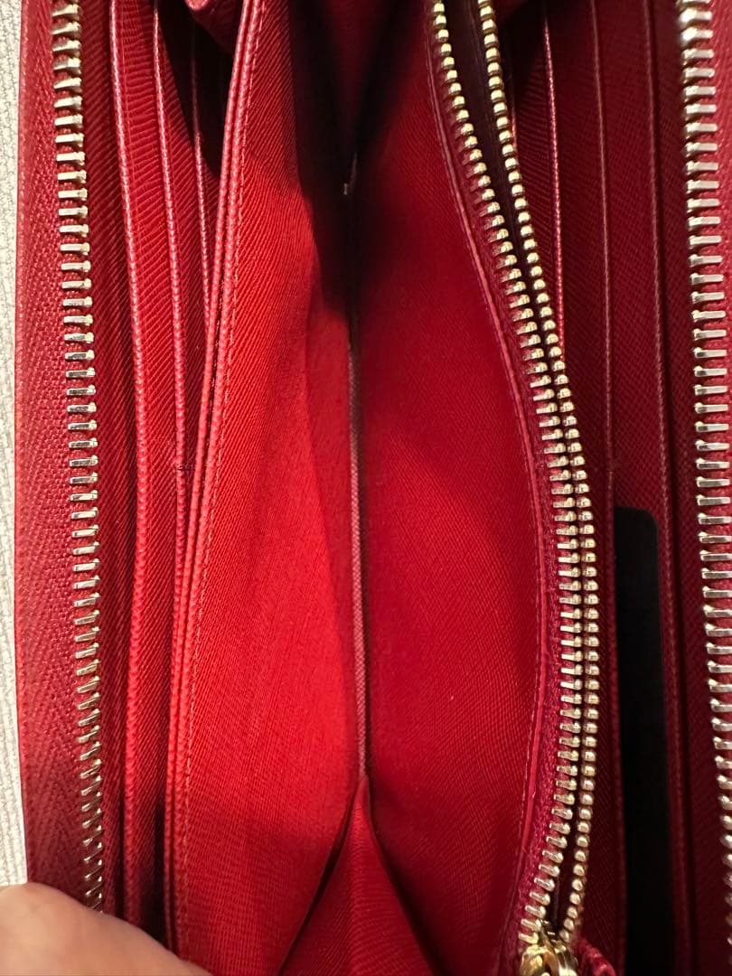 ★タイムセール★PRADA プラダ　ラウンドファスナー　長財布　赤　レッド