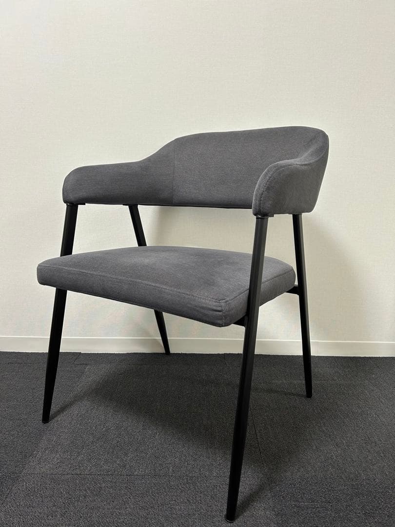 ニトリ　肘付きダイニングチェア　イジーGY