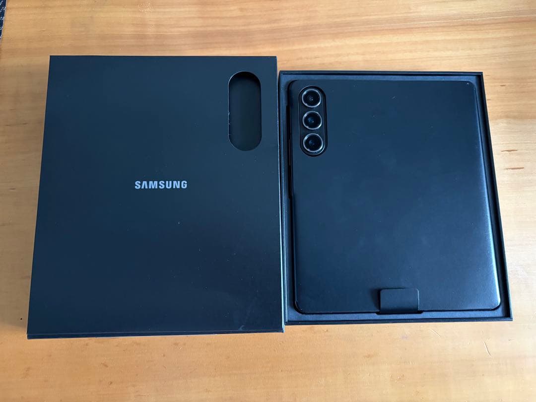 おまけ付き✴︎Samsung Galaxy Z Fold5 本体 キズあり