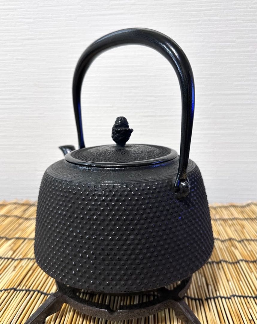 未使用品　工房和秋 金野 和秋作 １５型九重アラレ　南部鉄瓶　南部鉄器　鉄瓶