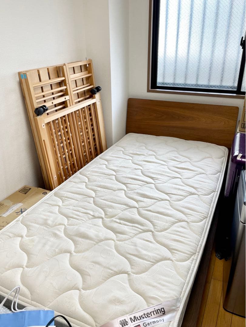 【お値下げ】無印良品　ベッドフレーム（旧型ヘッドボード付）シングル　ウォールナッ