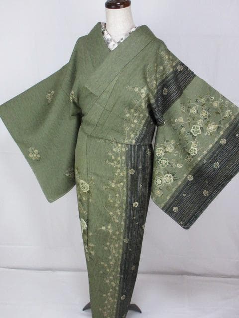 ロミ新古品！ふくれ織＊花唐草＆タテ柄＊松葉色＊紋無し訪問着１６０ｃｍ裄６５