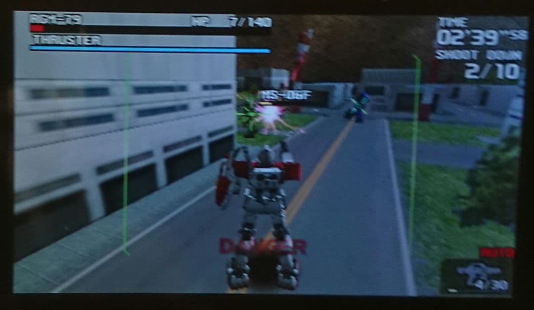 ドコモ P-04B PINK ピンク ガラケー ワンセグ ガンダム ゲーム 携帯