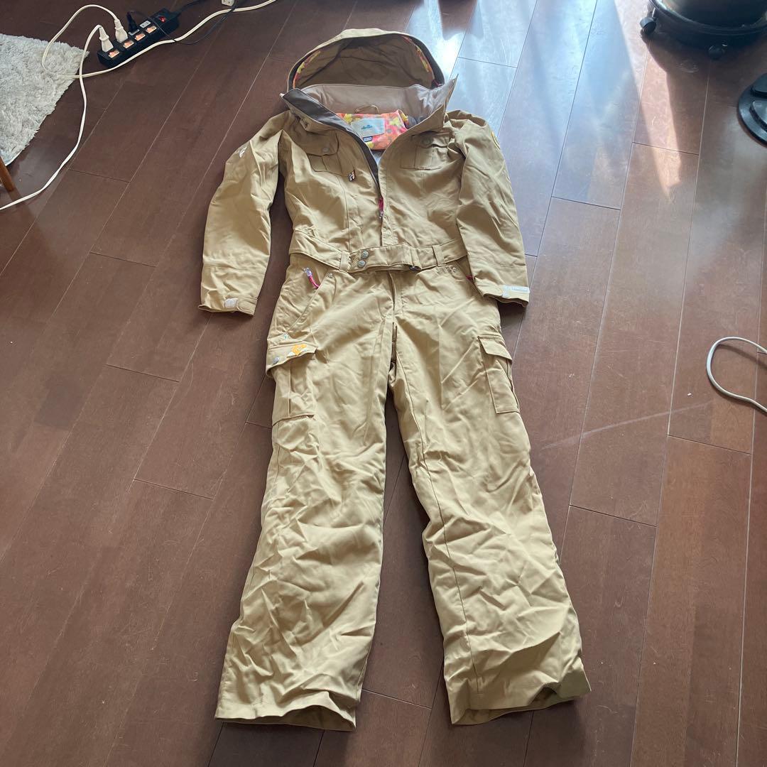 Ellesseレディーススキーウェア