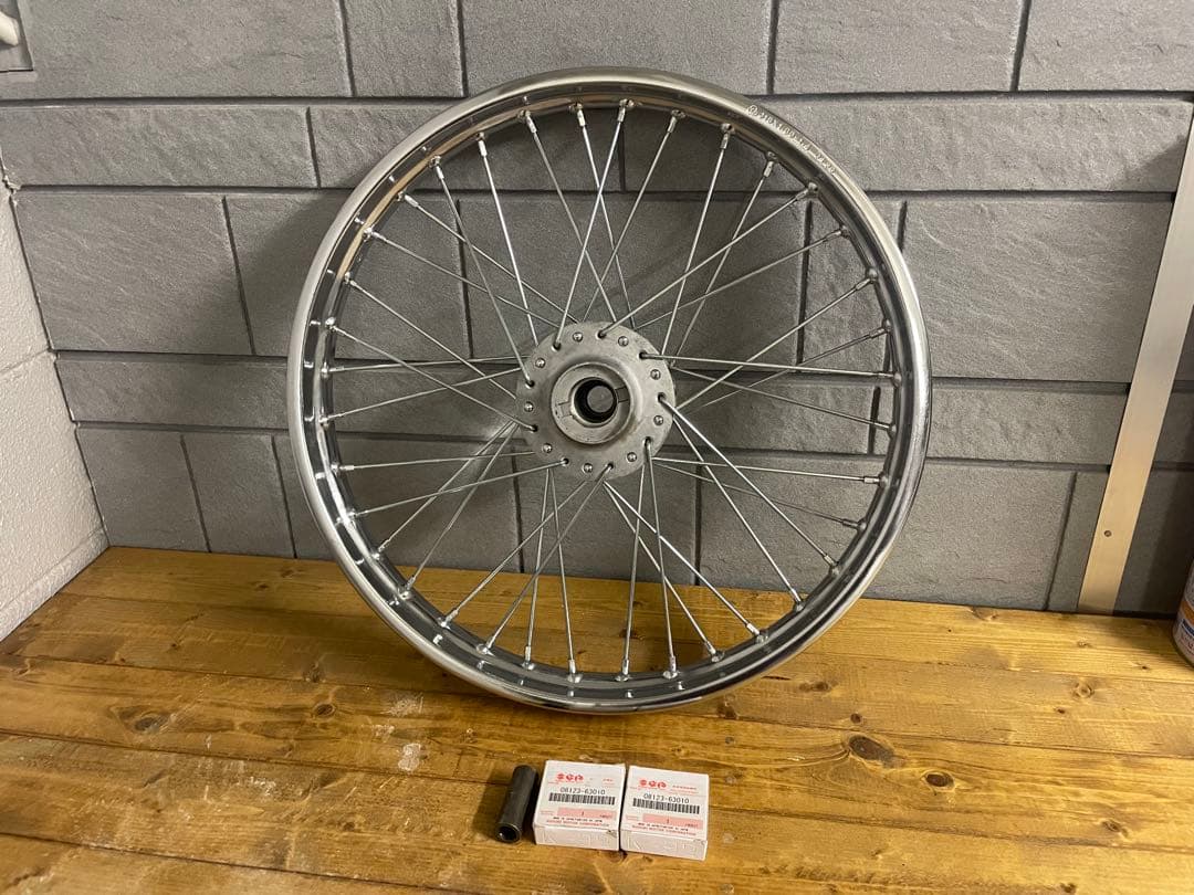 GT125 GN125 フロントホイール