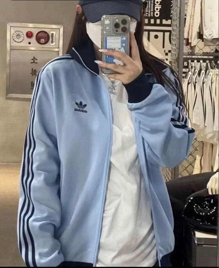 adidas originals トラックトップ　ジャージ　水色　アディダス