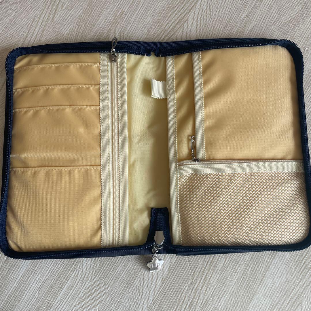 母子手帳ケース ネイビー キャラクター柄　フェイラー