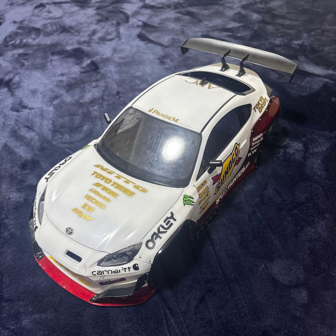 PANDEM仕様 ラジコンカー ホワイト/レッド