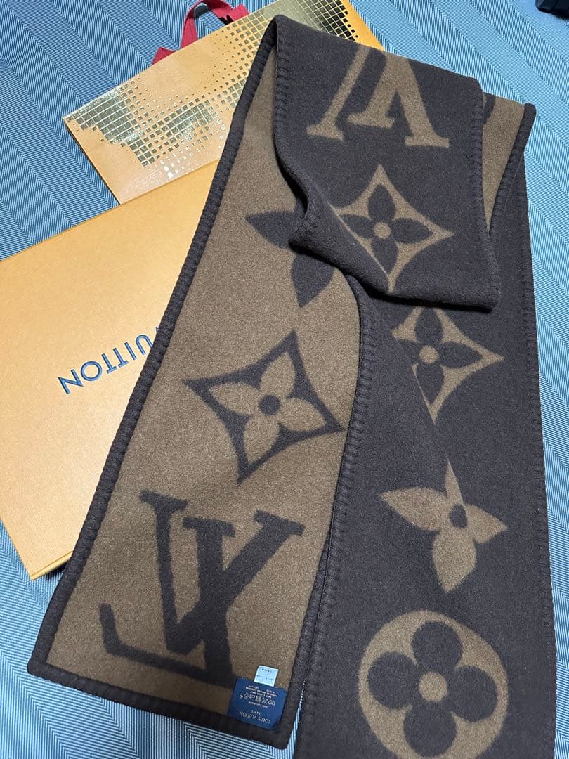 LOUIS VUITTON エシャルプ　スィートドリームマフラー