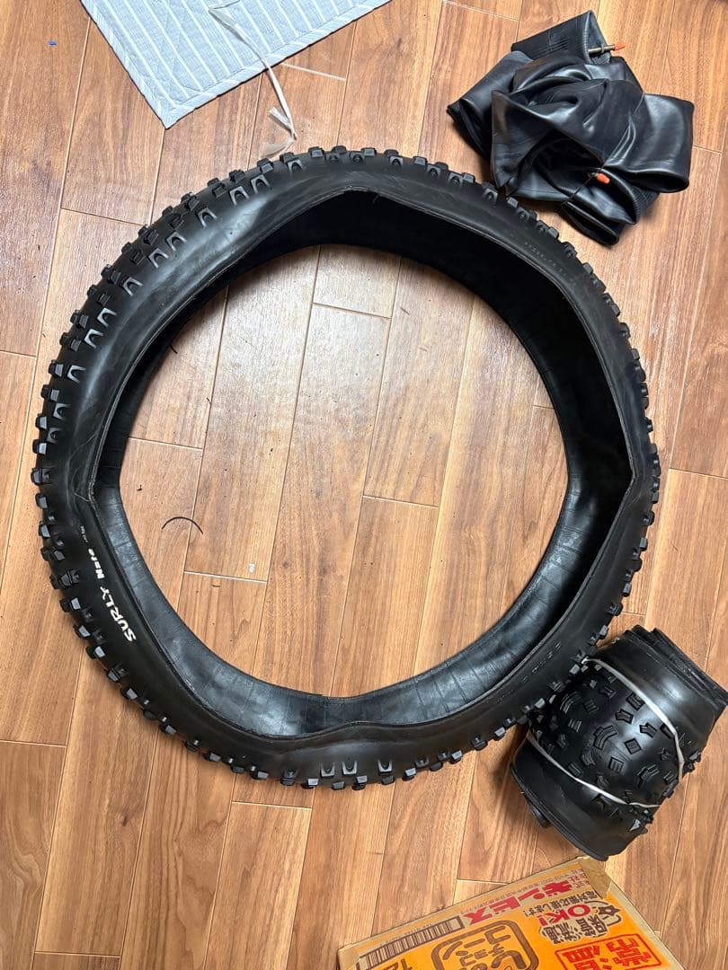 SURLY サーリー NATE 26×4.0 ファットバイクタイヤ・チューブ2本