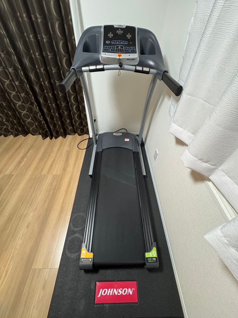 かーず様 ランニングマシン トレッドミル TEMPO T82 ルームランナー