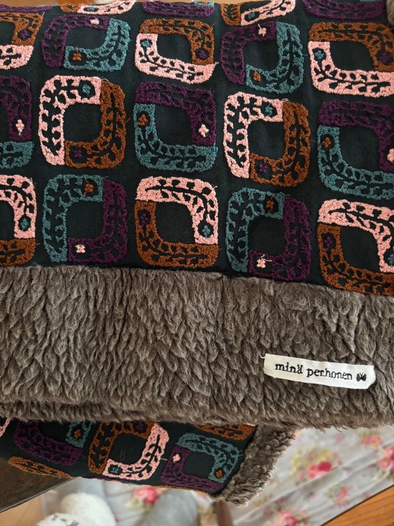 ミナペルホネン mina perhonen lolo ボア刺繍マフラー