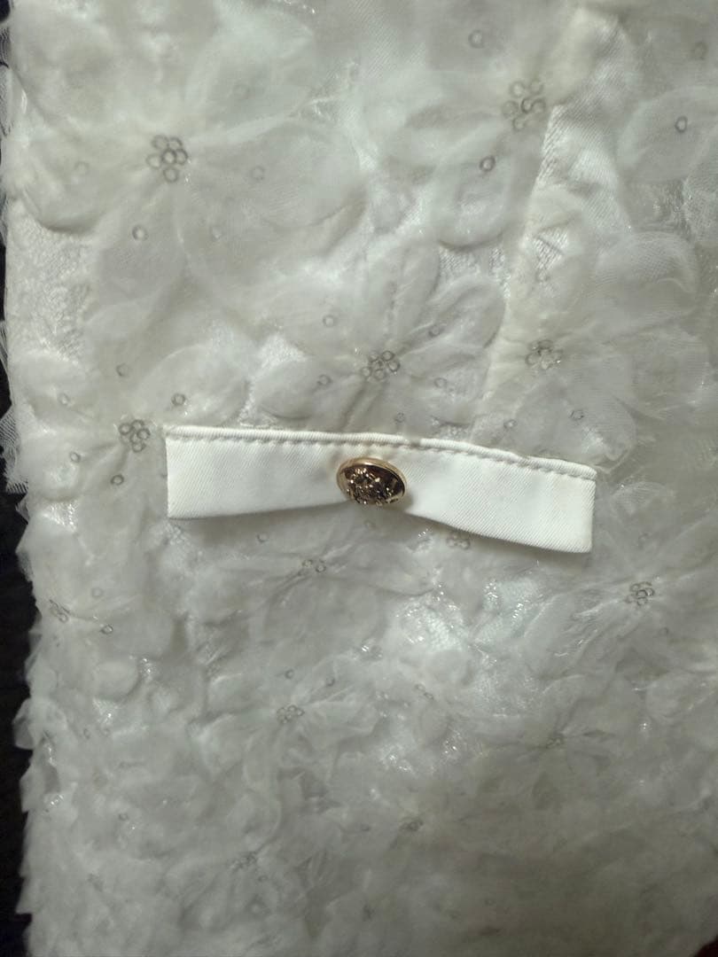 襟つきフラワーレースサテンミニキャバドレス