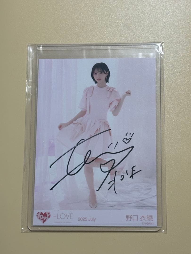 野口衣織 とくべチュ MV衣装② ヒキ 直筆