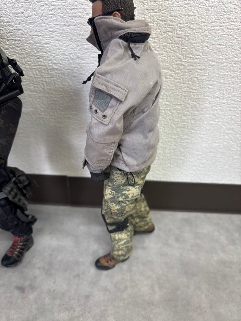 カ*ン様 1/6スケール ミリタリーフィギュア 2体セット フル装備 武器大量