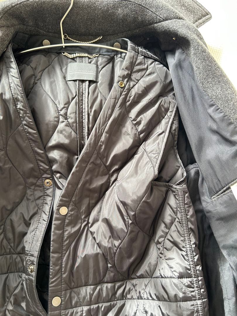 ディーゼル　ブラックゴールドのコート