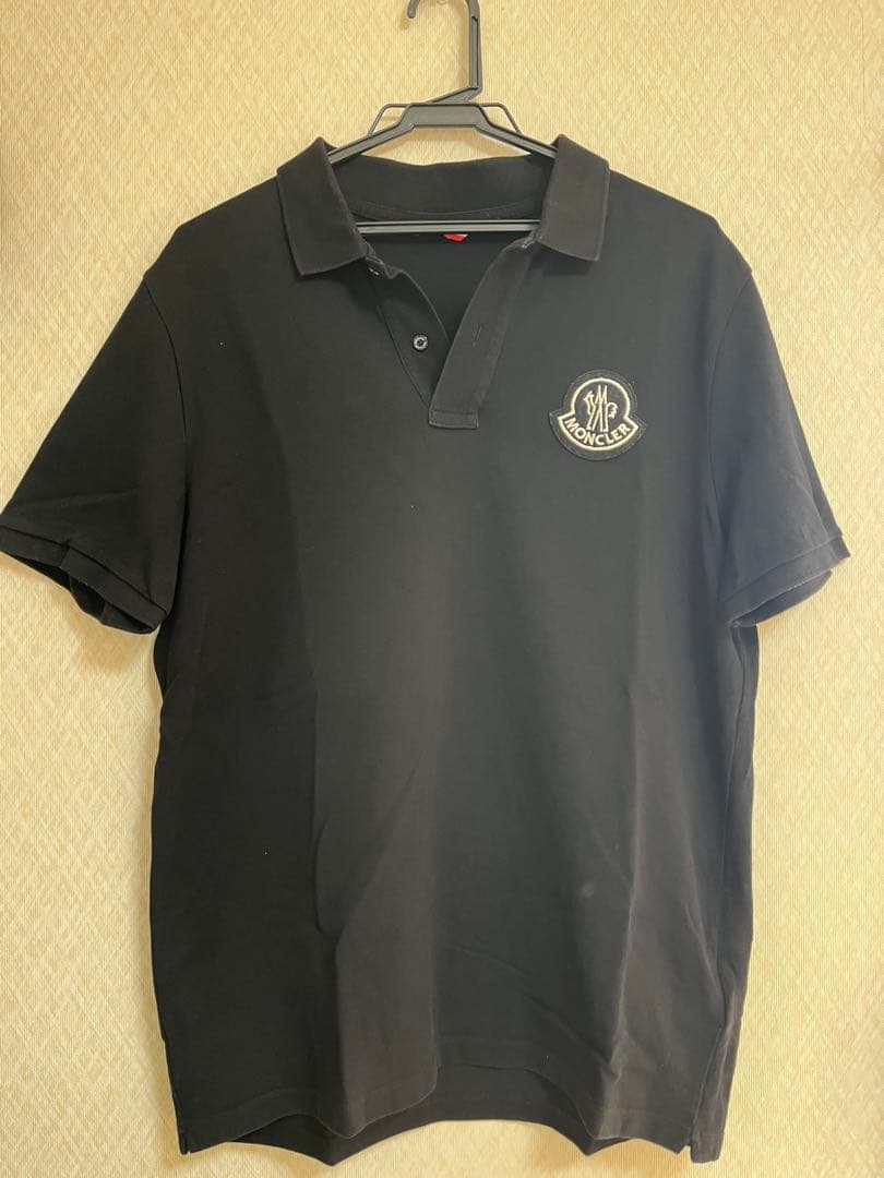 【ニック】MONCLER ブラック ポロシャツ