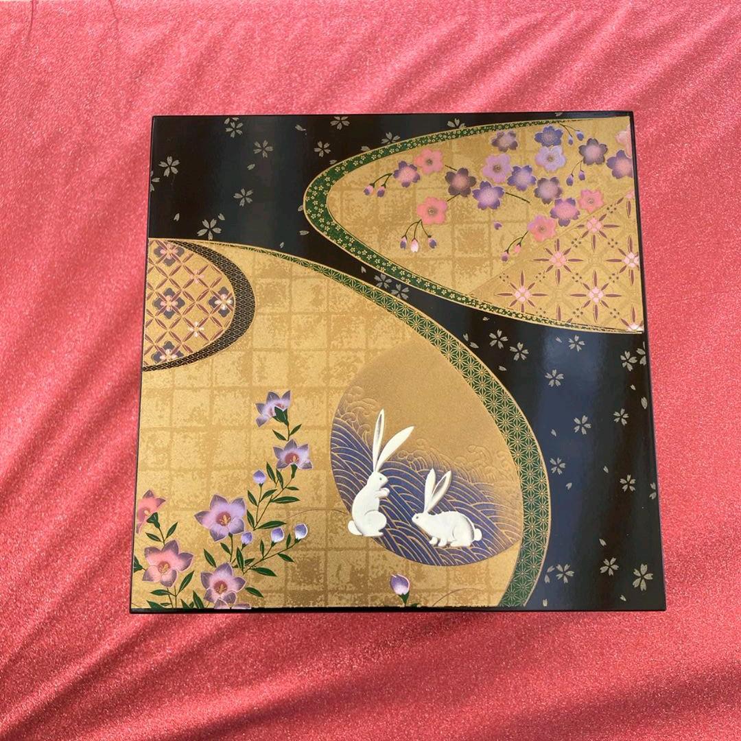 重箱三段重箱うさぎ花　値下げ￥11000