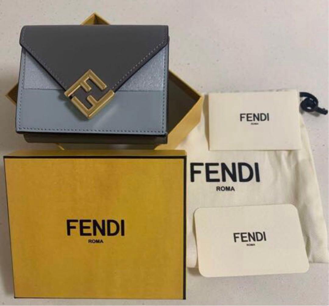 フェンディFENDI ダイアモンド　三つ折り財布　芸能人多数使用モデル