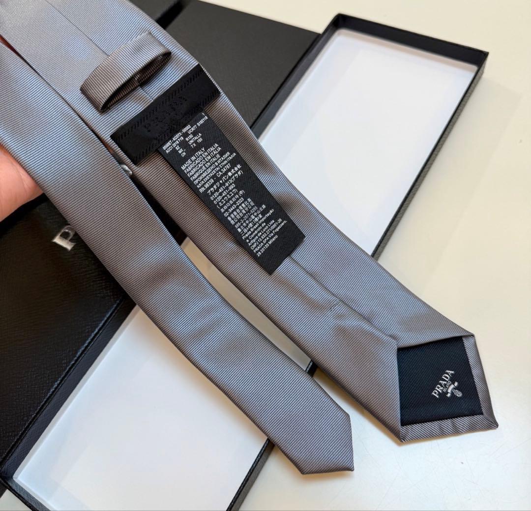 PRADA ネクタイ グレー